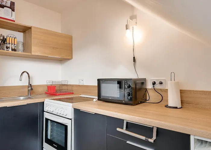 Hameau De La Belle Sayette, Pour 4 * Génos